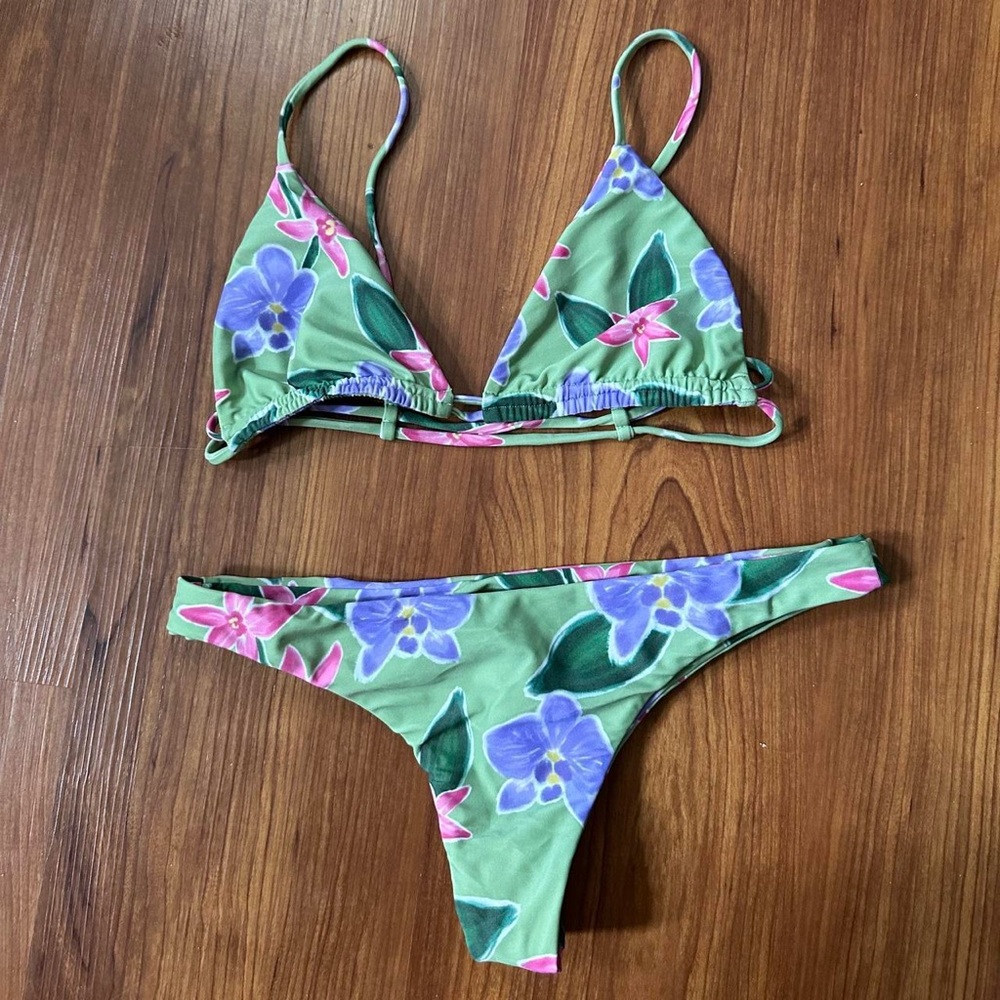 benoa swim garden isle set